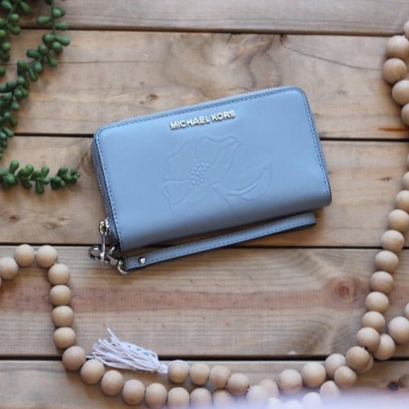 Michael Kors Nouveau Floral Wristlet - Pale Blue - Picture 4 of 7